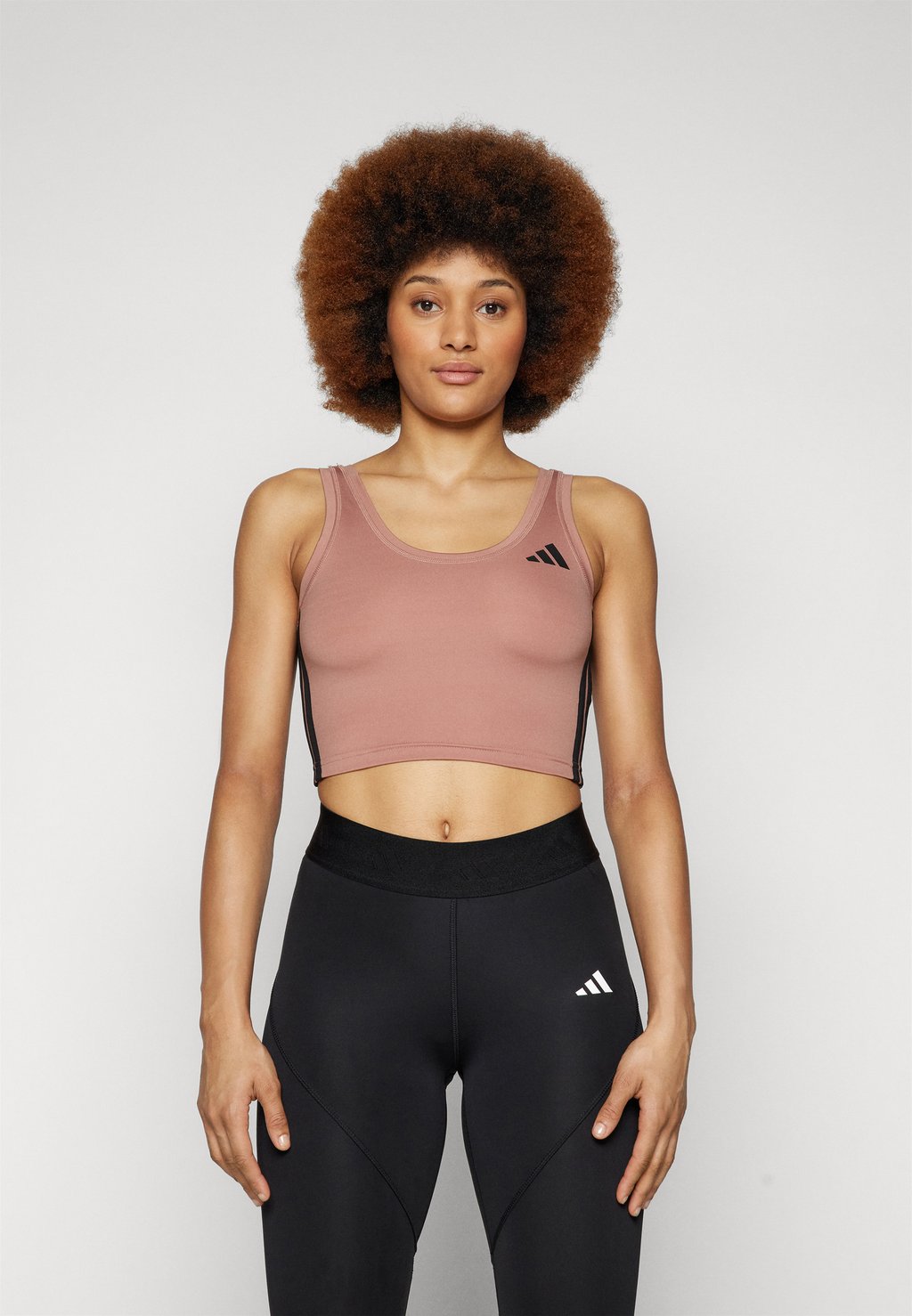 

Топ TRAIN ESSENTIALS 3STRIPES CROPPED adidas Performance, светло-коричневый