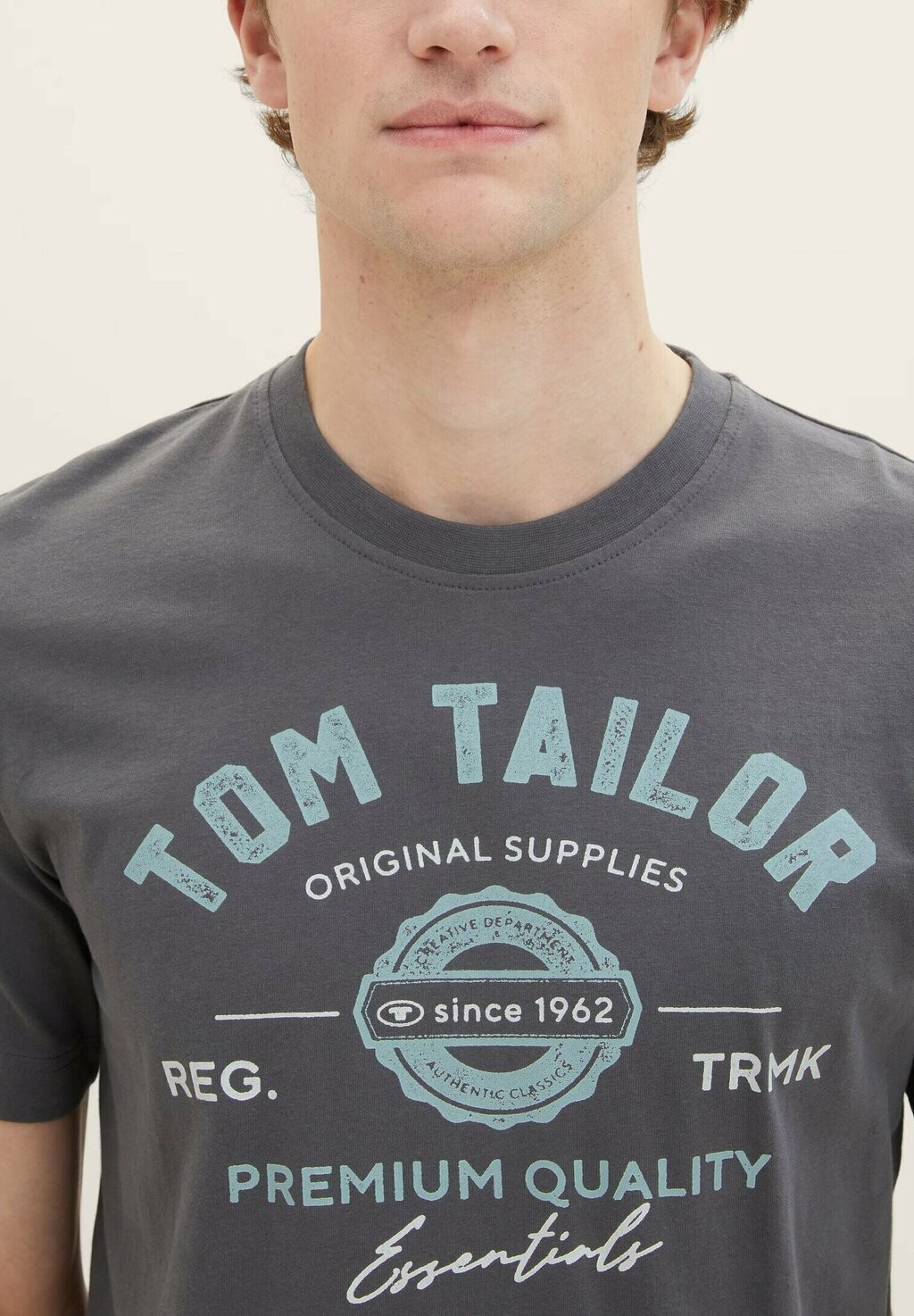 

Футболка с принтом LOGO 2 PACK TOM TAILOR, серый