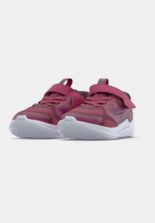 Кроссовки для бега по шоссе cosmic runner унисекс Nike Performance, Sweet Beet/Vivid Purple/Bordeaux — фото 3