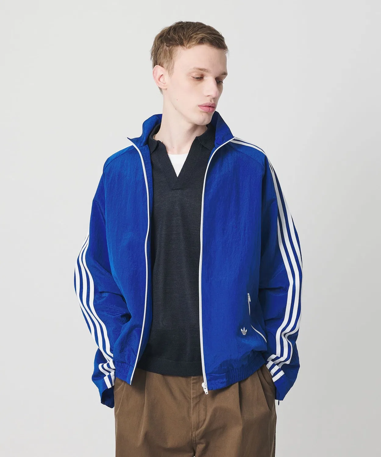 Куртка футбольная adidas Originals коллекционная из нейлона королевский синий