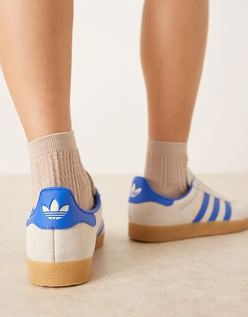 Кроссовки adidas Originals Gazelle серого и синего цветов — фото 4