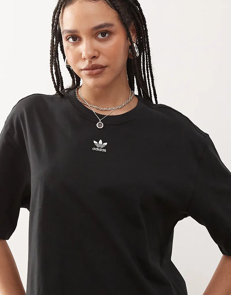 Футболка бойфренда adidas Originals Trefoil Essentials черного цвета — фото 2