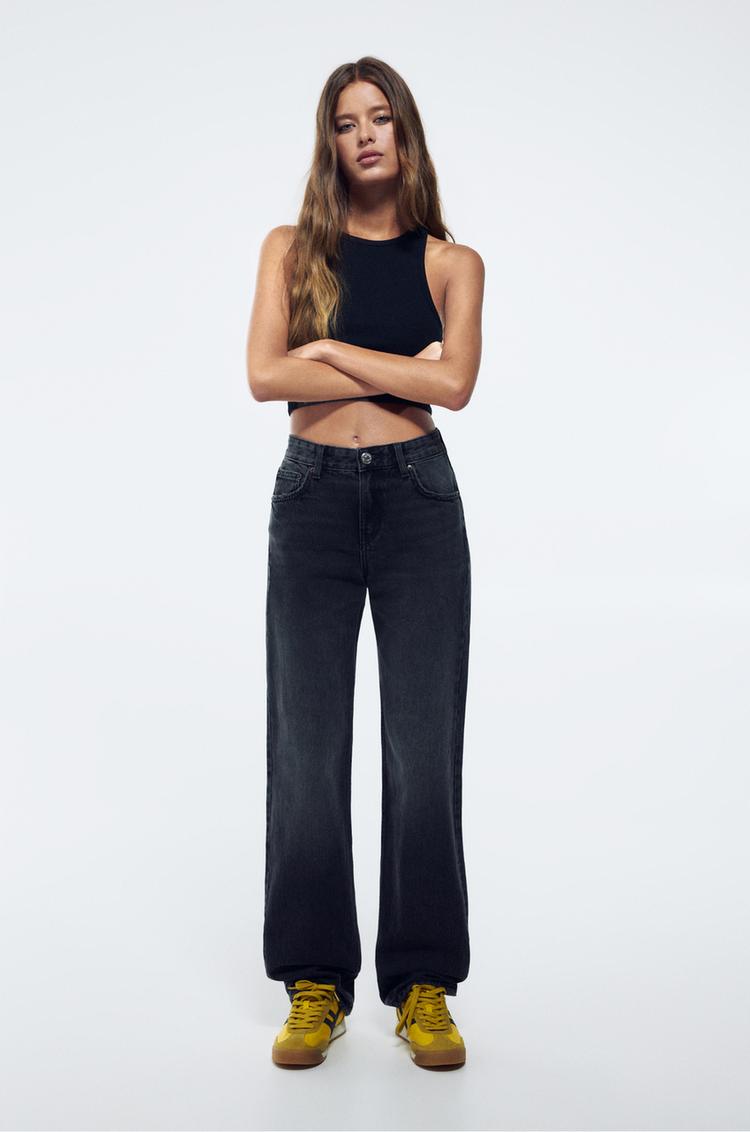 

Джинсы прямого кроя со средней посадкой Pull And Bear, черный