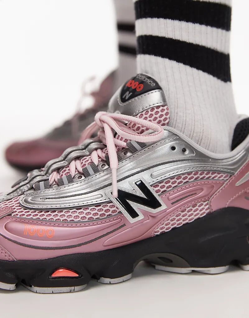 Кроссовки унисекс New Balance M1000 розового и серебристого цветов — фото 3