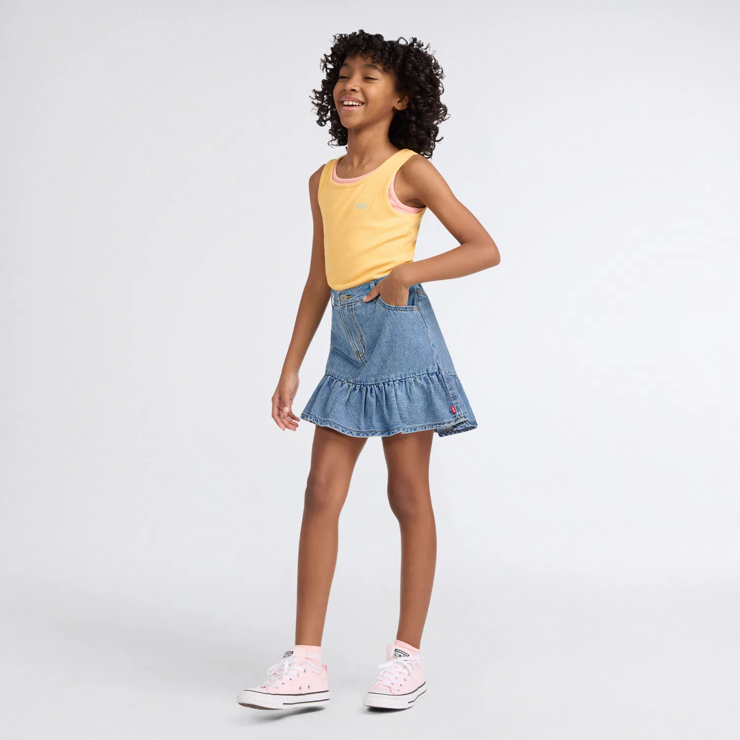 Джинсовая юбка-шорты с оборками для девочек 7-16 лет Levi's, Medium Wash — фото 4