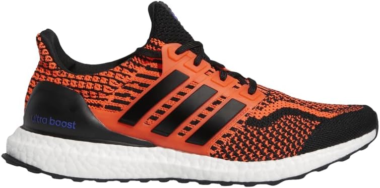 

Мужские беговые кроссовки Adidas Ultraboost Cold.RDY, черный/красный