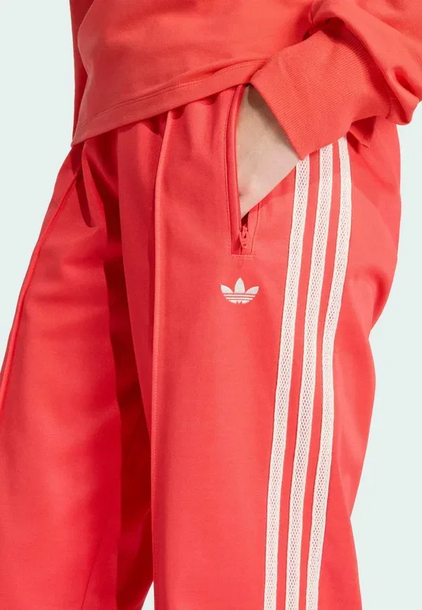 Толстовка спортивная Adidas Originals Firebird with knitted details, полупрозрачный красный — фото 2