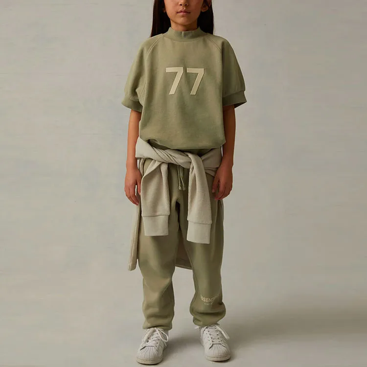 Детская футболка с полуводолазкой Fear Of God Essentials, серо-зеленый — фото 4