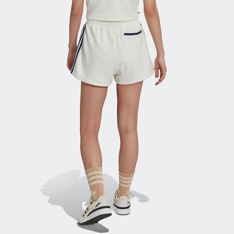 Повседневные шорты женские белые Adidas Originals — фото 3