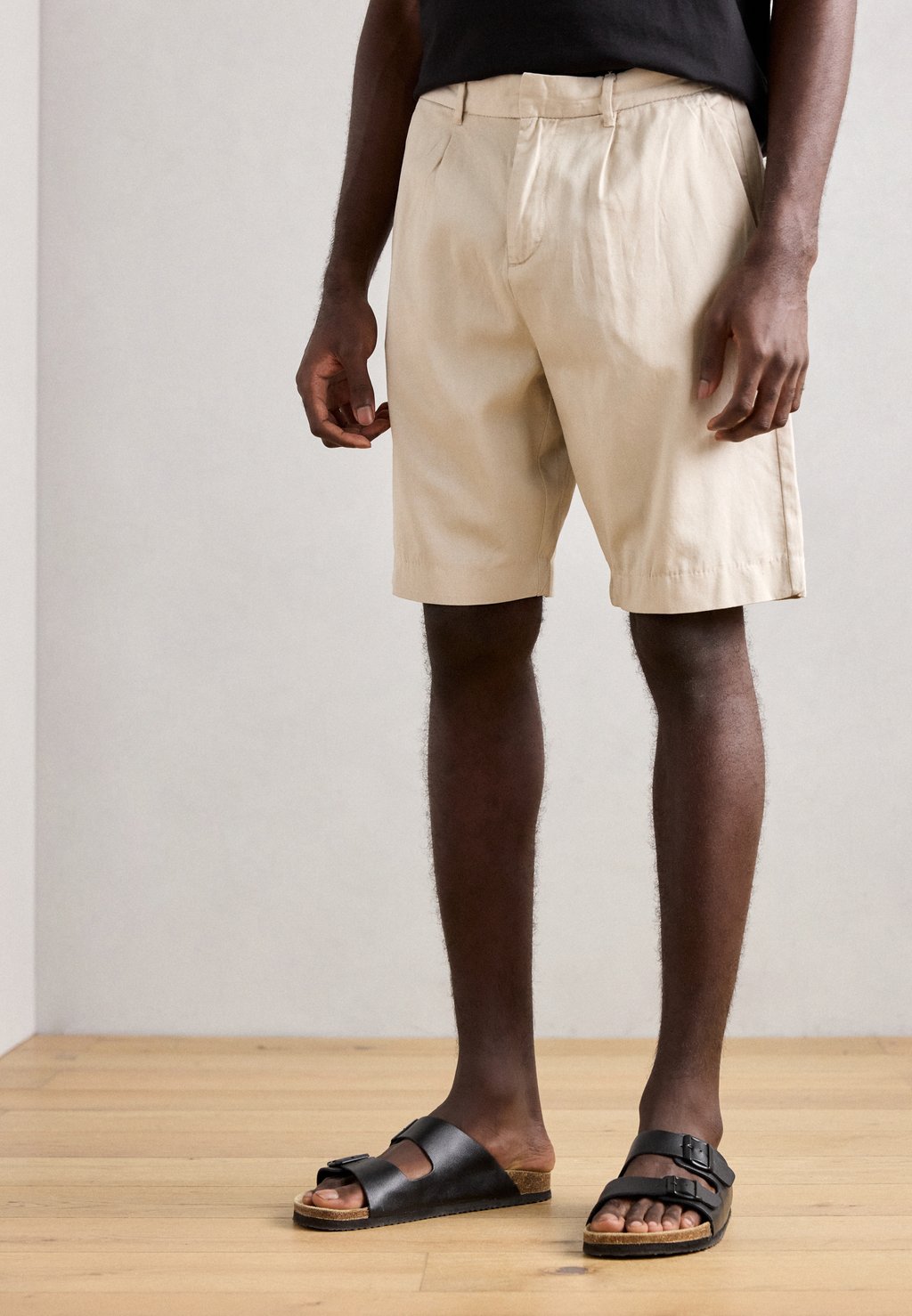

Шорты WIDE LEG PLEATED Lindbergh, цвет Light Stone