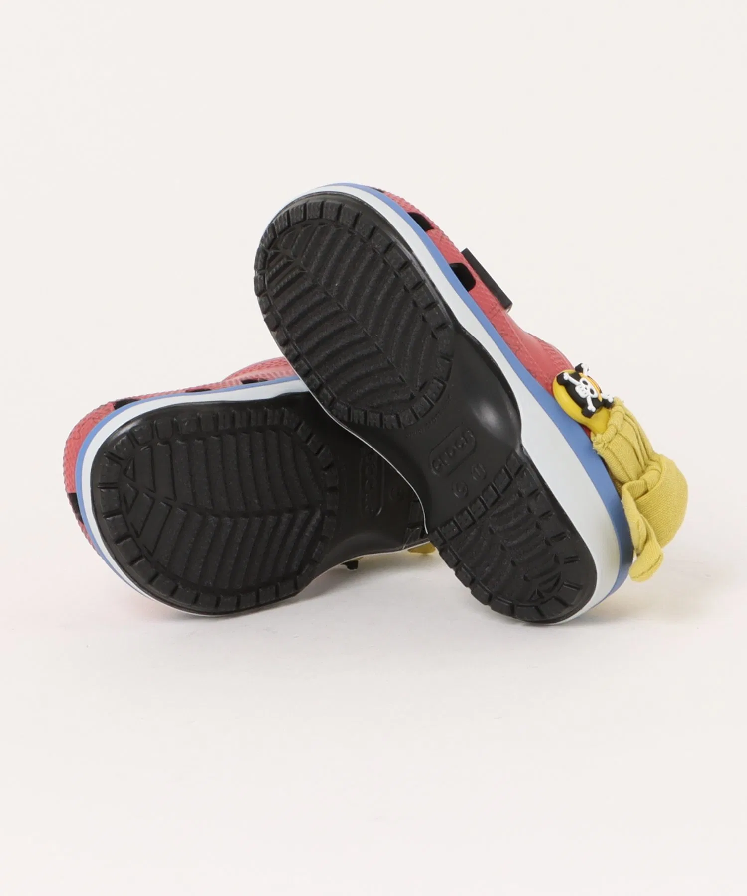 Детские сандалии Crocs One Piece Luffy Classic Clog разноцветные — фото 3