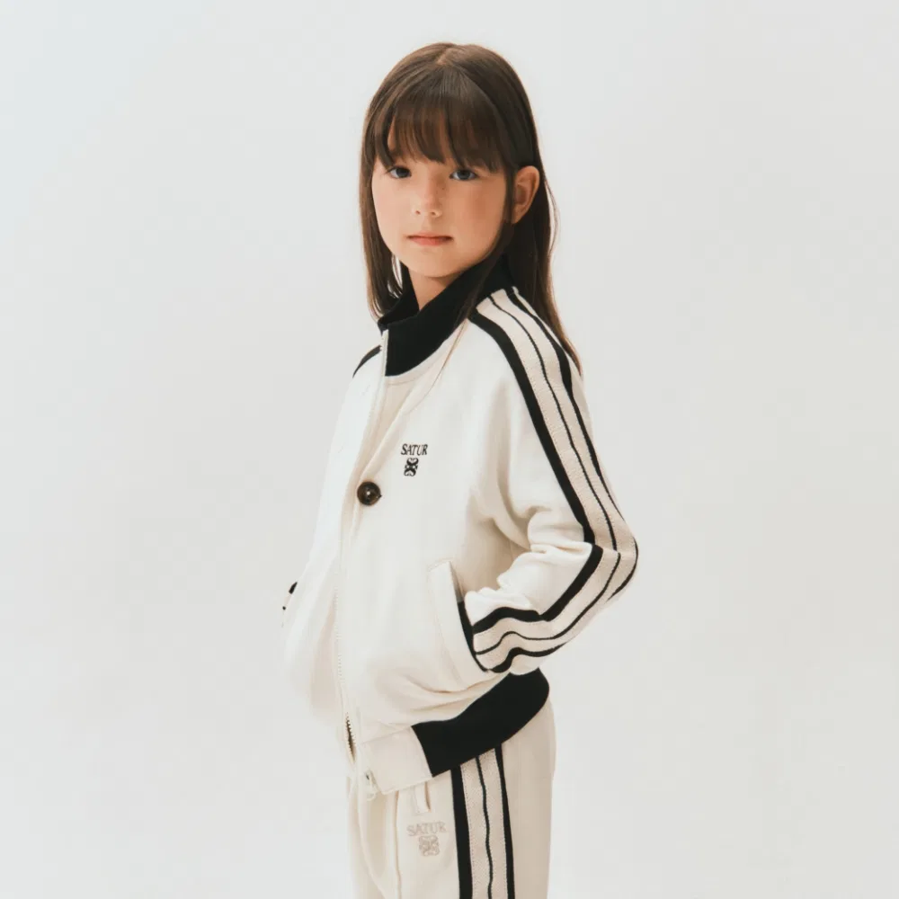 Детская спортивная куртка на молнии Лотон Ол Дэй, кремово-чёрная, от Satur Kids — фото 4