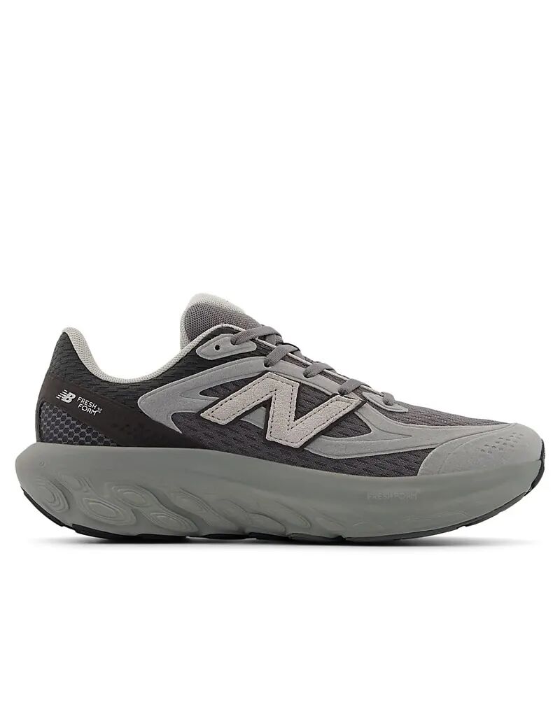 Кроссовки New Balance 800 в цвете «черный цемент»