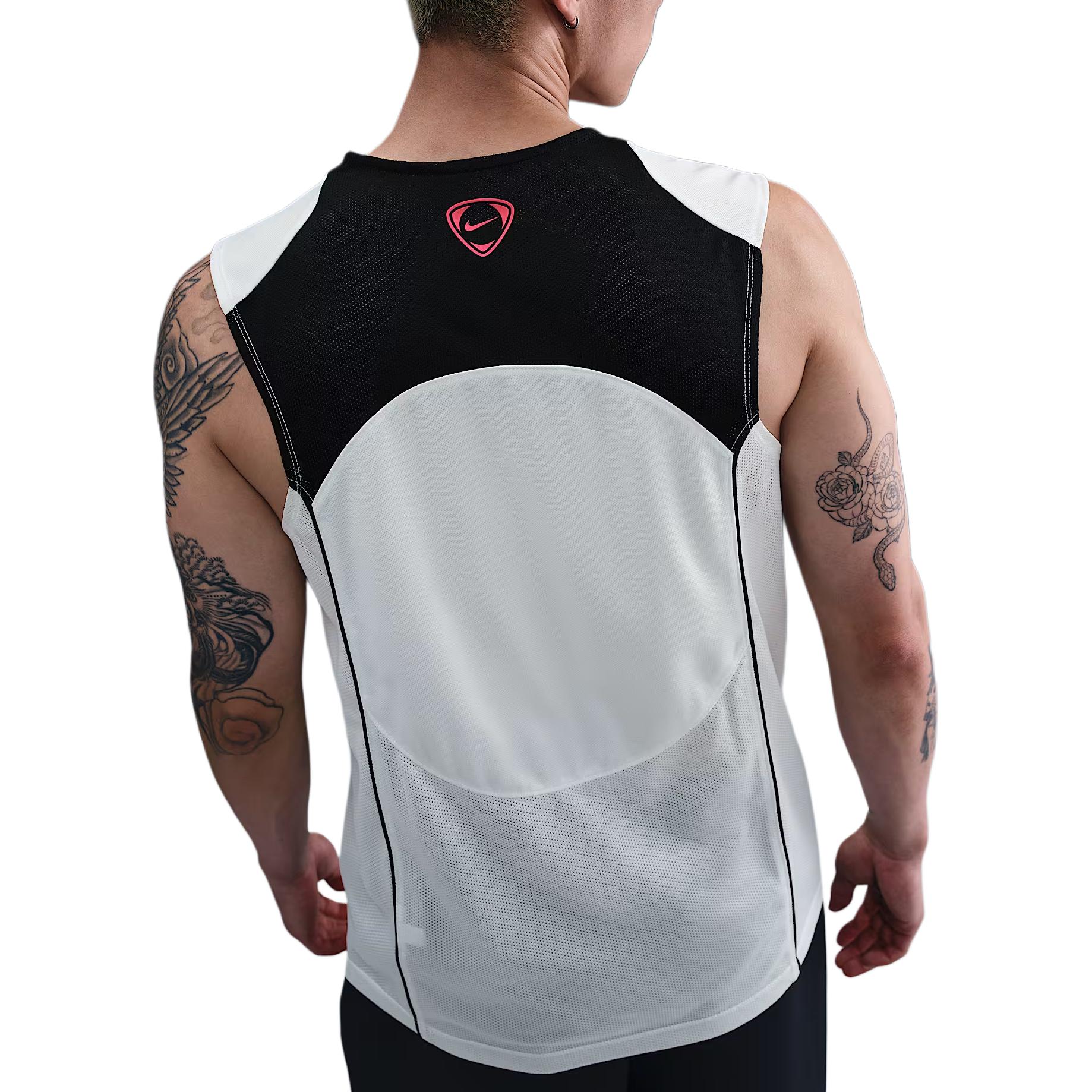 Футболка мужская Total 90 Dri FIT без рукавов Nike, черный/красный — фото 3