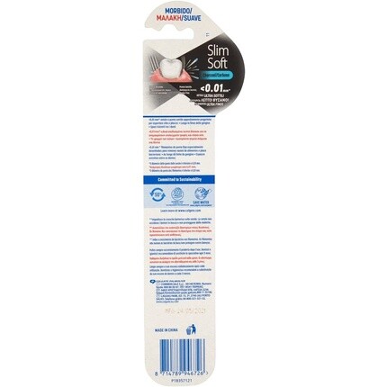 Тонкая мягкая зубная щетка с мягкой угольной щетиной, Colgate — фото 3
