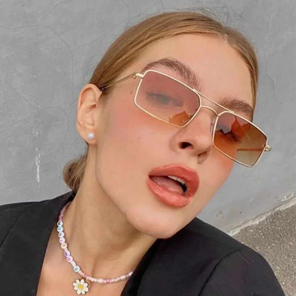 

Классические ретро-солнцезащитные очки для женщин 2027 года, летние модели, в стиле стимпанк, винтажные шикарные женские очки красного и желтого цвета MTZJH, Black