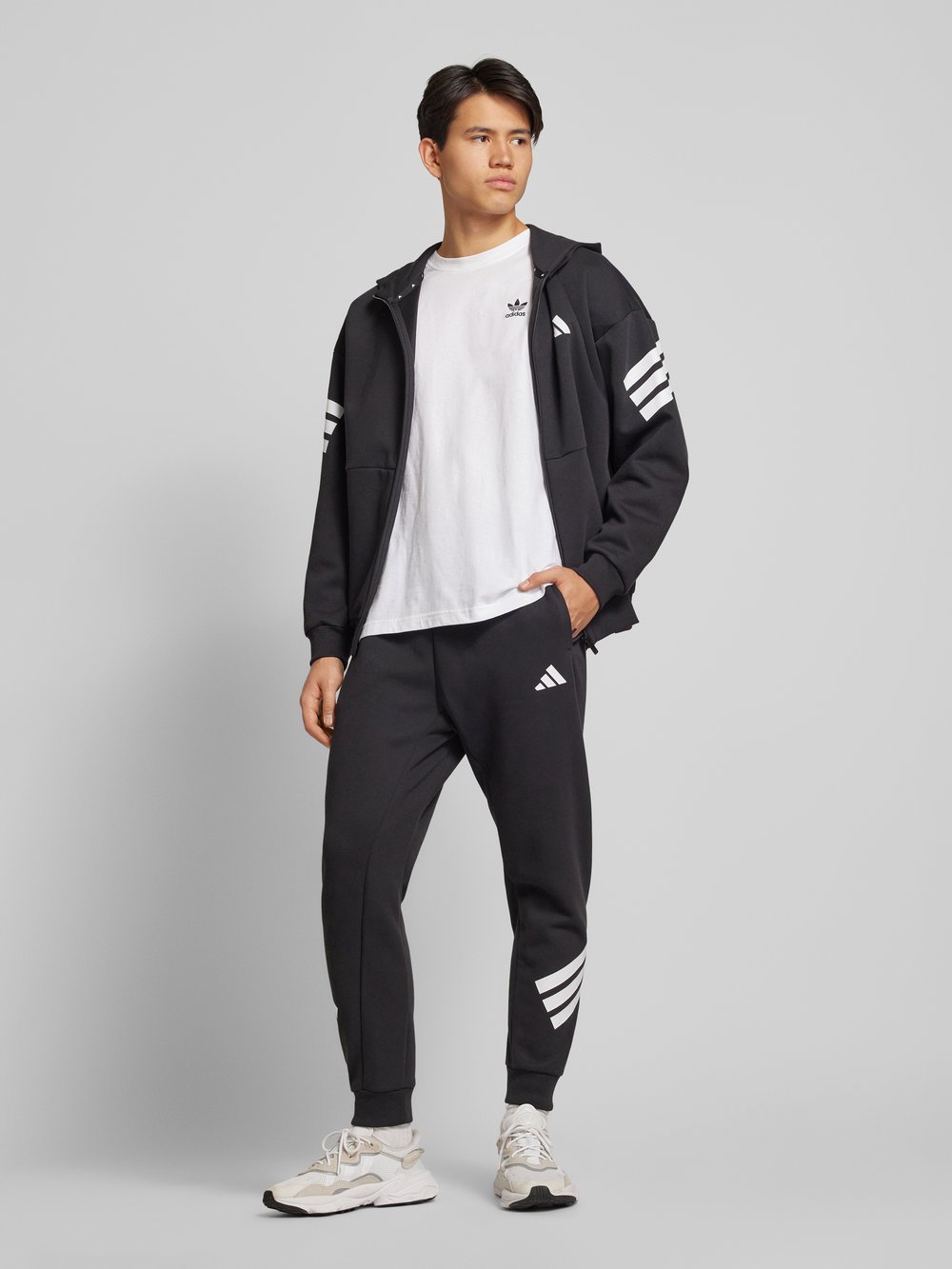 

Толстовка с капюшоном ADIDAS SPORTSWEAR, черный