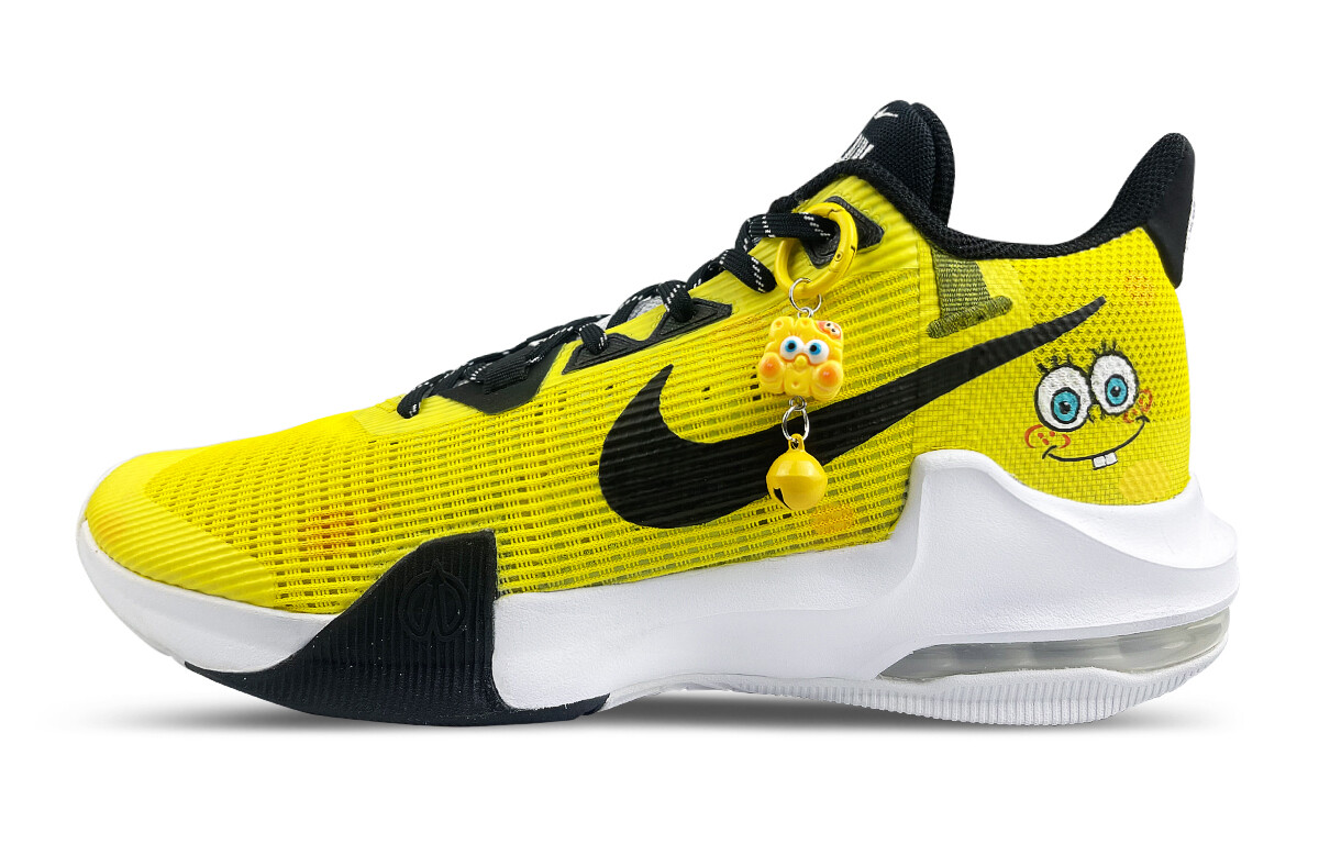 

Баскетбольные кроссовки Air Max Impact 3 мужские высокие белые/черные Nike