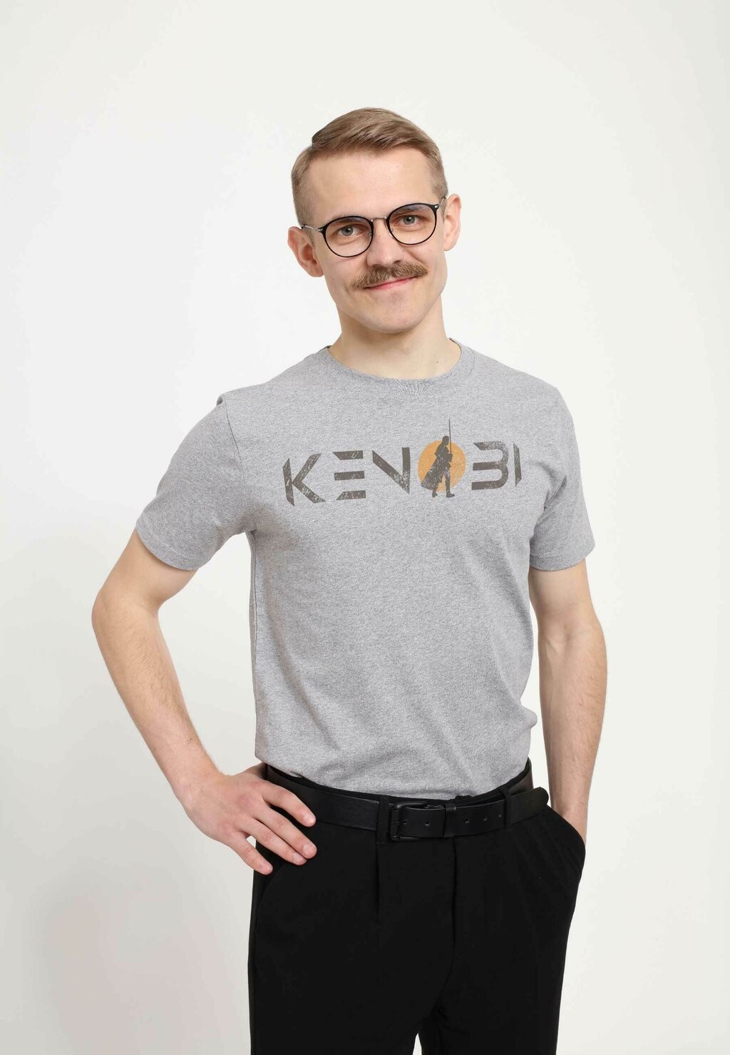 

Футболка с принтом OBI-WAN KENOBI SINGLE SUN LOGO UNISEX Star Wars, серый