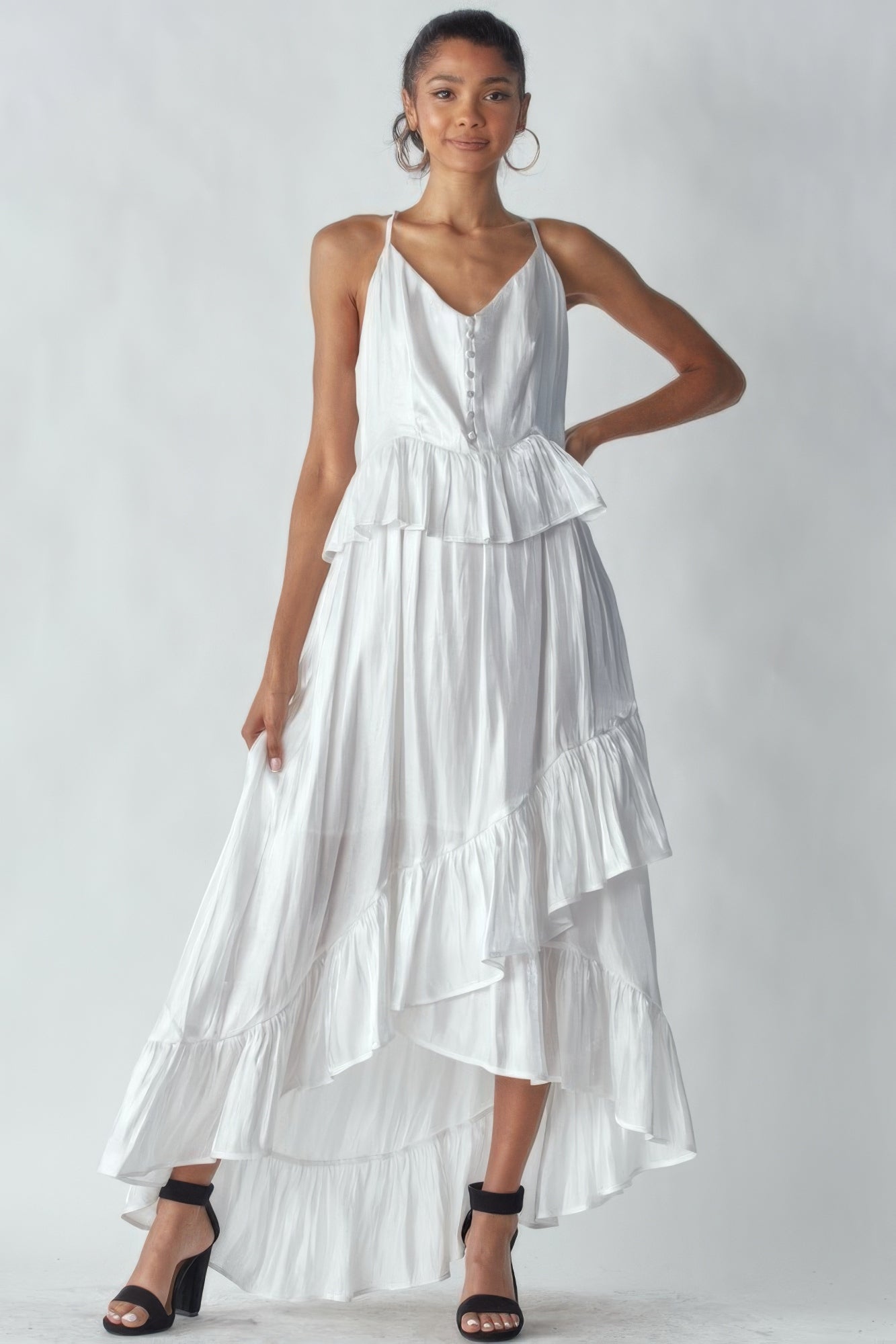 

Мерцающее платье с оборками FASHNZFAB, белый