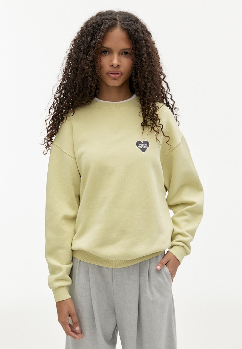 

Толстовка HEART PULL&BEAR, светло-зеленый