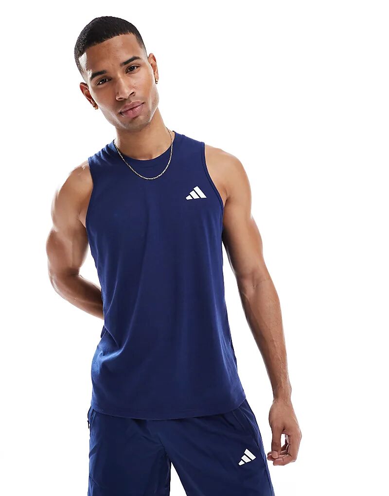 

Топ adidas Training Essentials темно-синего цвета adidas performance