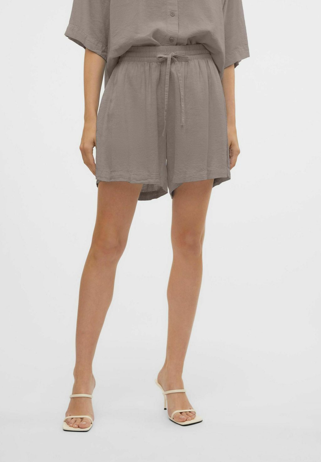 

Шорты VMLINN NOOS Vero Moda, бежевый