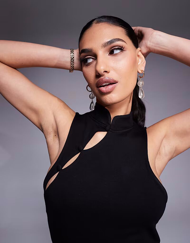 

Приталенный топ-борцовка ASOS DESIGN с отделкой на пуговицах-петлях черного цвета