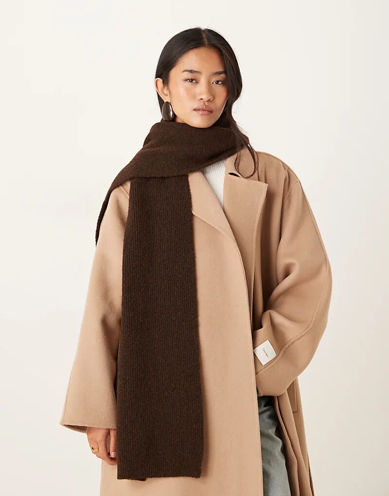 

Вязаный шарф Gina Tricot в рубчик шоколадно-коричневого цвета