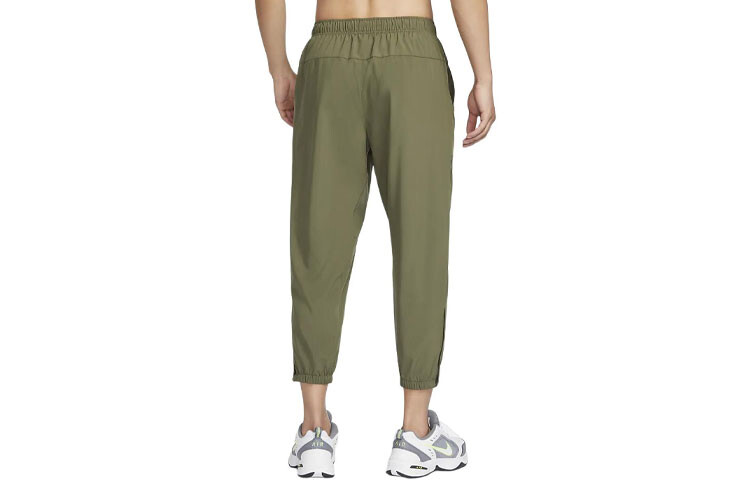 Трикотажные спортивные штаны мужские Medium Olive Nike, оливковый — фото 2