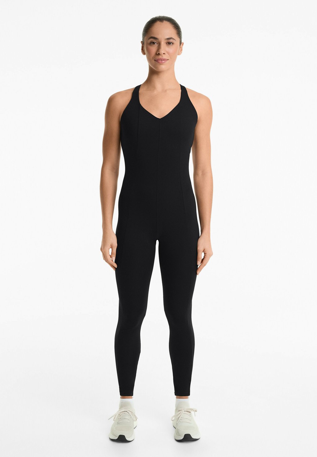 

Спортивный костюм COMFORTLUX LONG STRAPPY OYSHO, черный