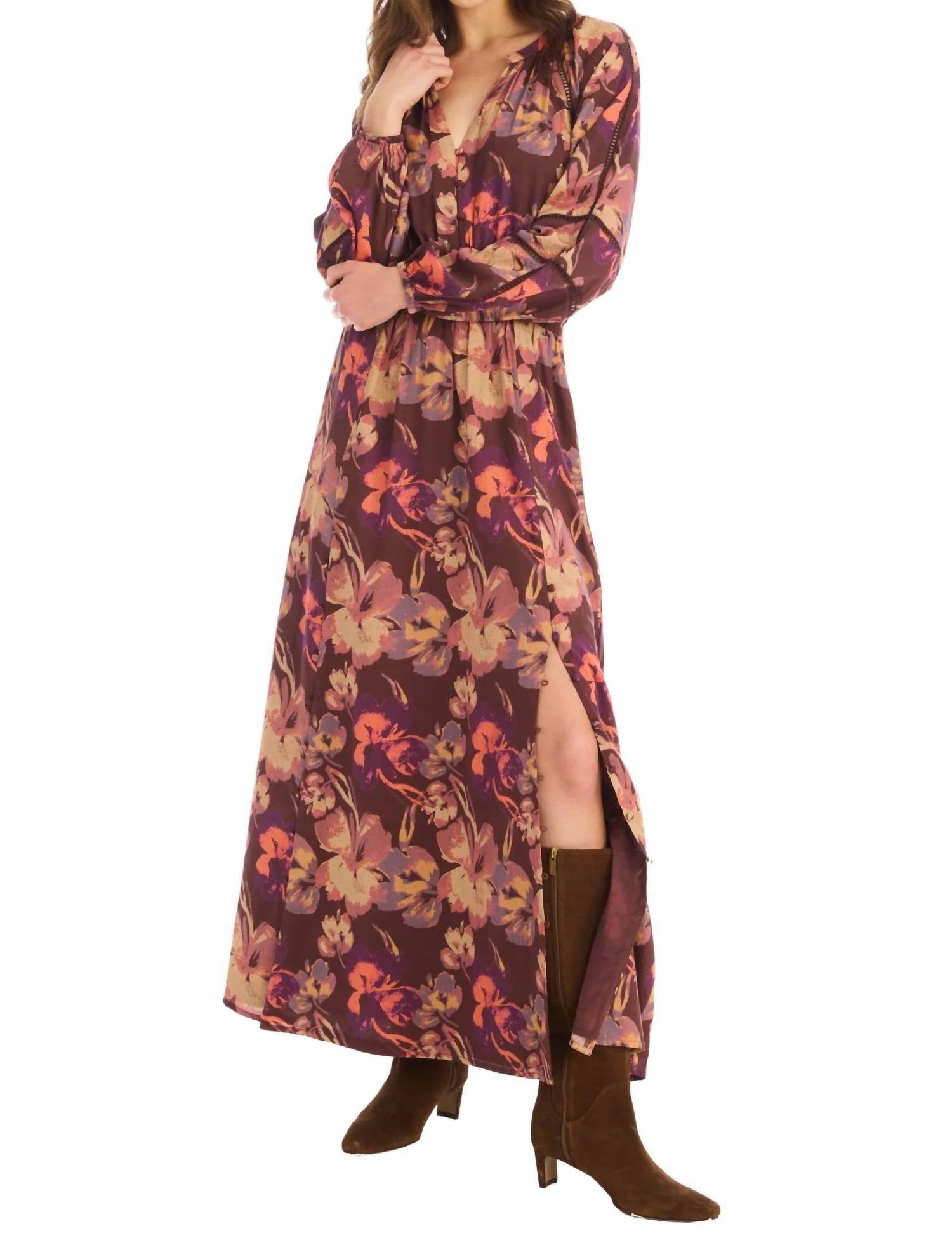 

ALLISON NEW YORK Платье-макси Leo коричневого цвета с цветочным принтом