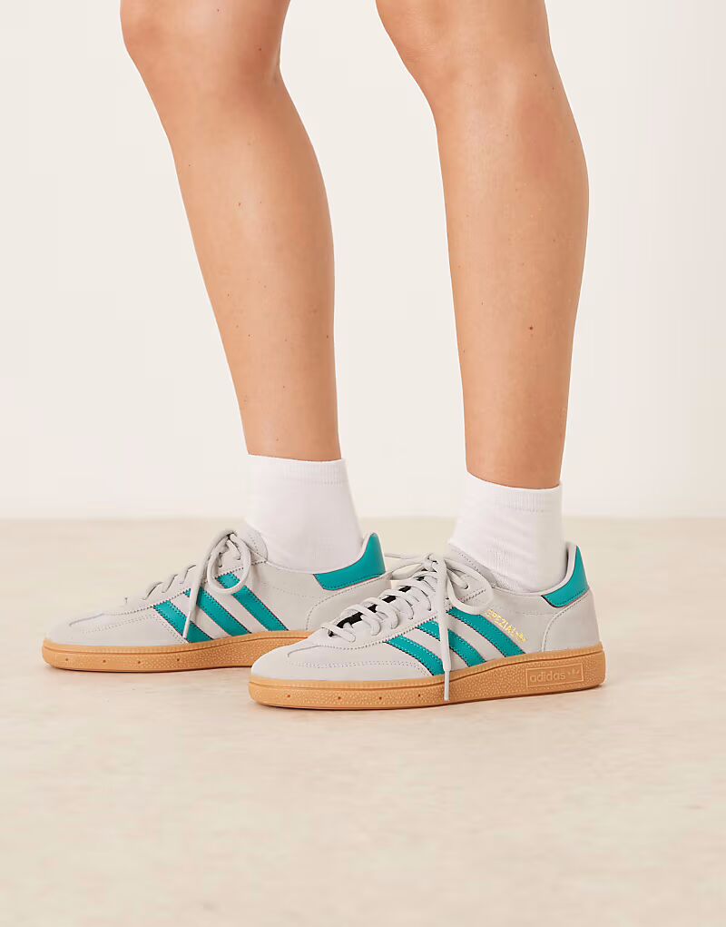 Кроссовки Adidas Originals Handball Spezial серого и зеленого цвета с резиновой подошвой