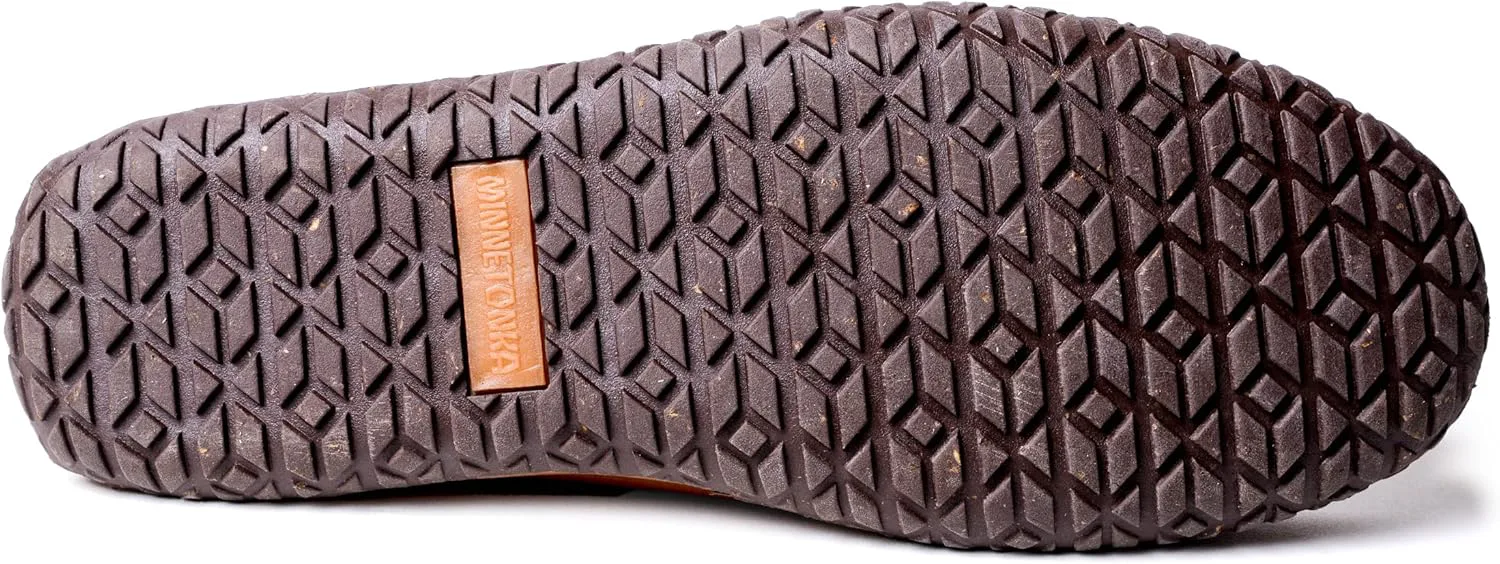 Мокасины Minnetonka Men's Tread из замши для мужчин - водоотталкивающие домашние и уличные тапочки с резиновой подошвой MinnTREAD, серый — фото 4