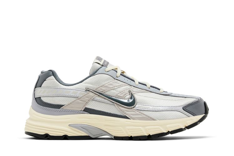 

Кроссовки Initiator 'Light Bone Metallic Silver', кремовый