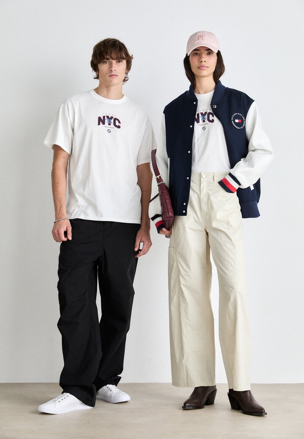 

Футболка с принтом GAME DAY TEE UNISEX Tommy Jeans, молочный