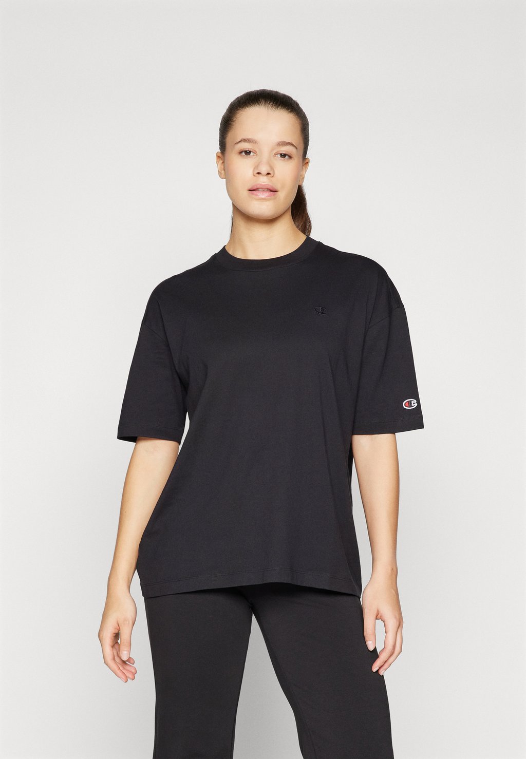

Базовая футболка ICONS OVERSIZE CREWNECK Champion, черный