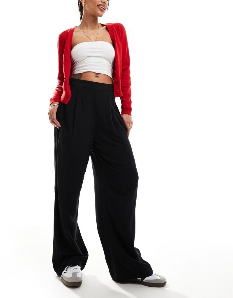 

ASOS DESIGN — удобные брюки черного цвета
