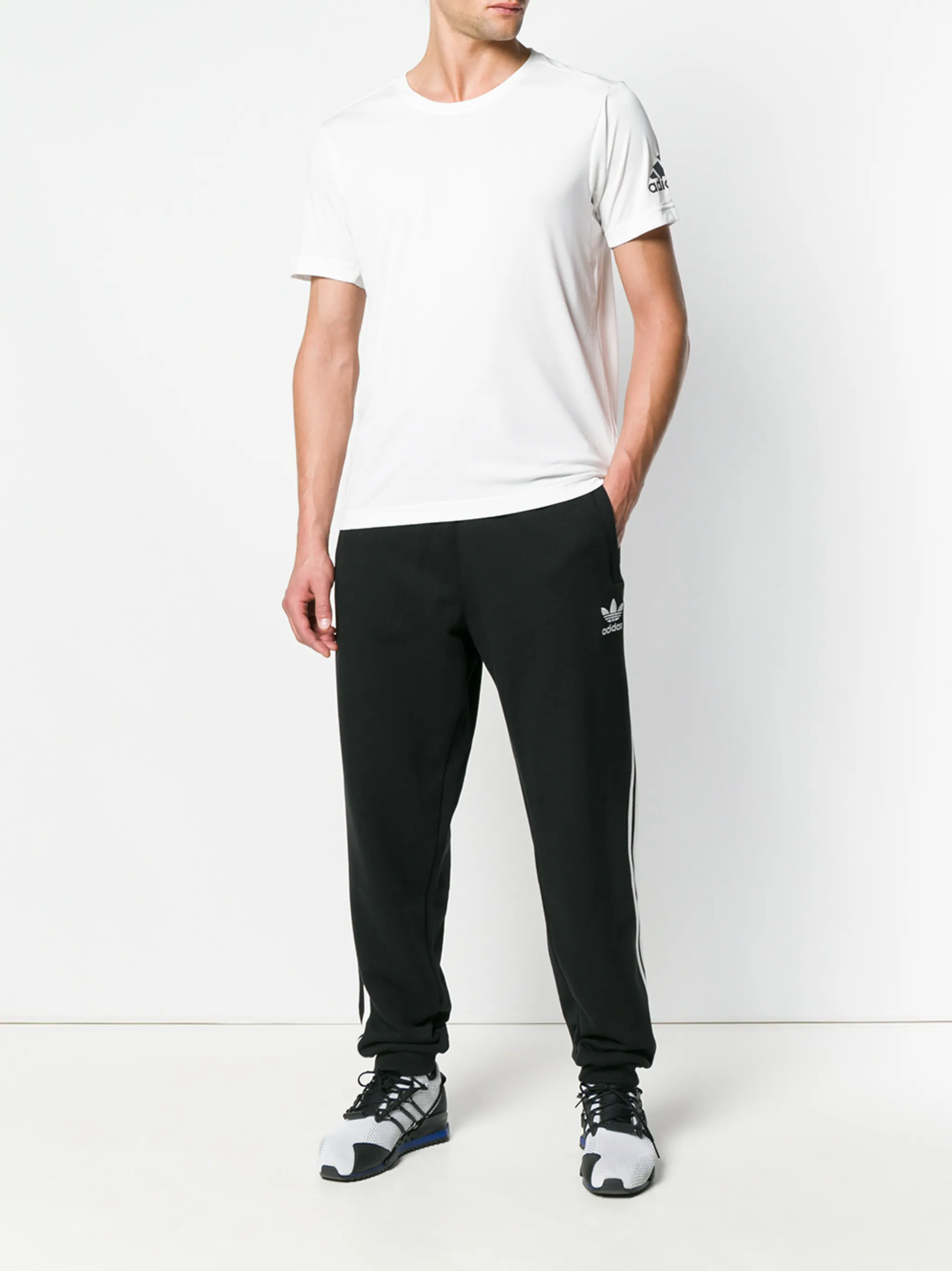 Джоггеры с тремя фирменными полосками Adidas, черный — фото 2