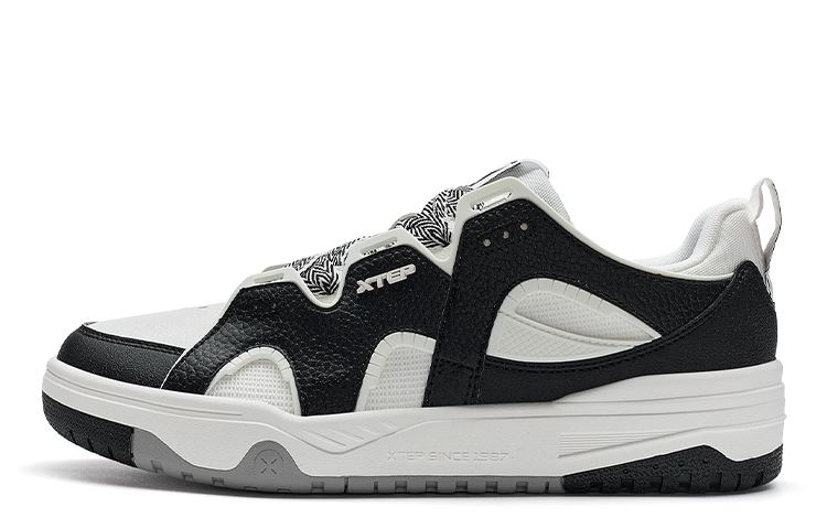 

XTEP Мужские скейтерские кроссовки низкие черные с белым парусом, цвет Black/Sail White