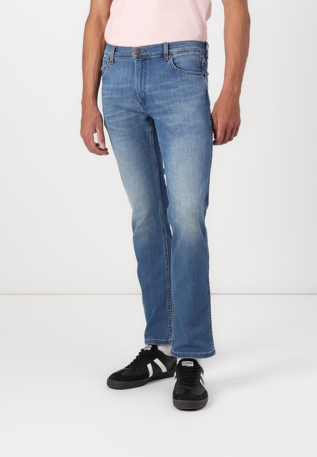 

Джинсы GREENSBORO Wrangler, цвет Sage