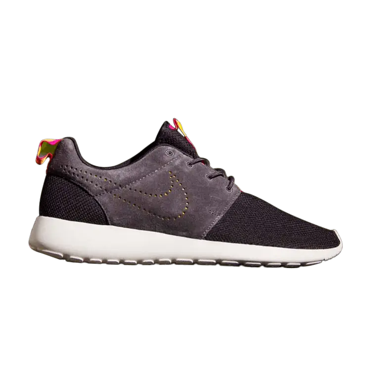

Кроссовки Nike Rosherun, черный