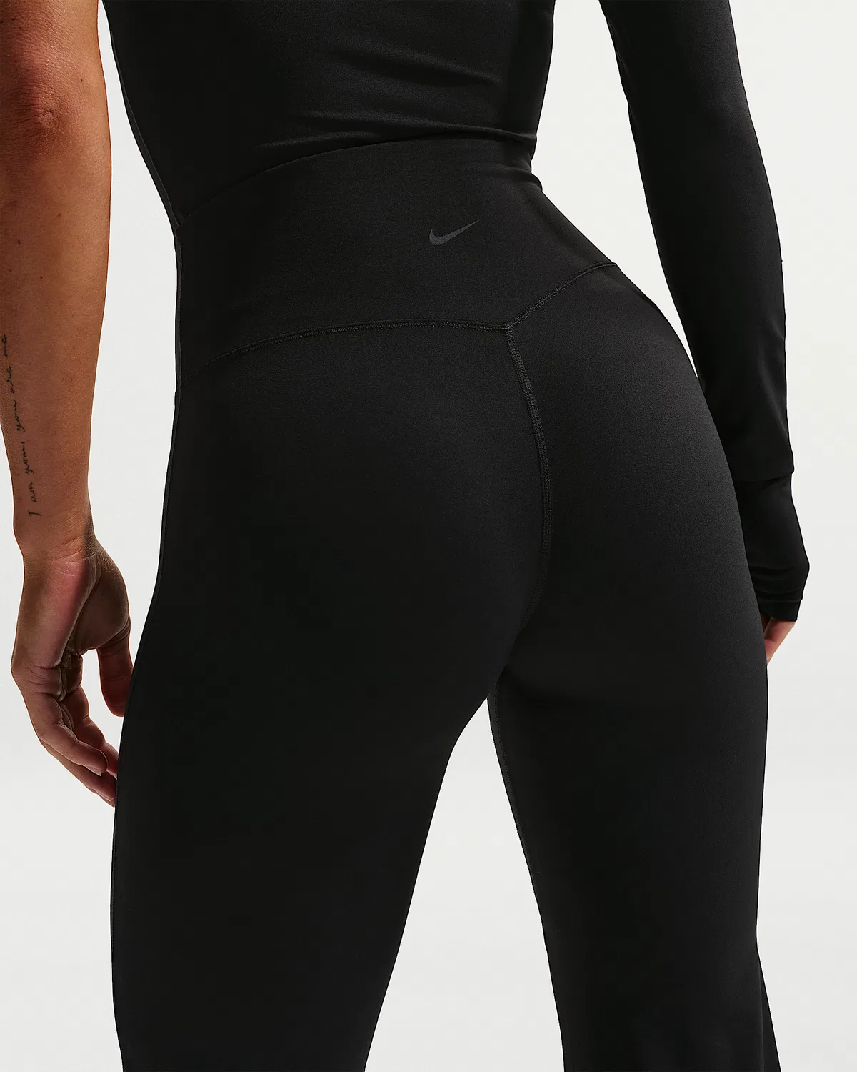 Женские леггинсы с высокой талией и расклешенными штанинами Nike Zenvy, без переднего шва, Black/Cool Grey — фото 3