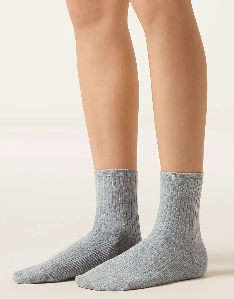 

Короткие носки Calzedonia Ribbed из смеси средне-серого цвета