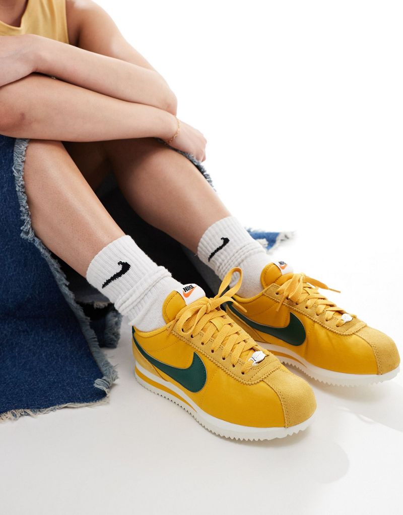 

Желто-зеленые кроссовки Nike Cortez TXT, Зеленый, Желто-зеленые кроссовки Nike Cortez TXT