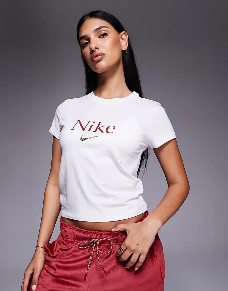 Футболка Nike Chill с логотипом, белый