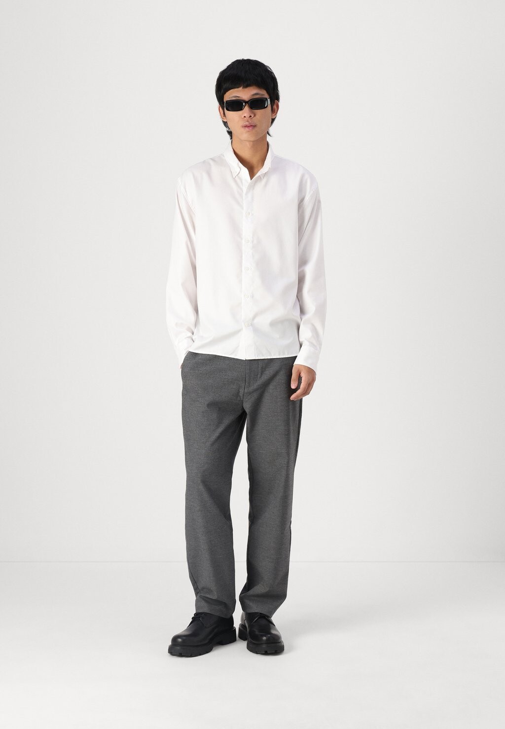 

Чиносы TEXTURE STRAIGHT MENSWEAR PANT Hollister Co., серый