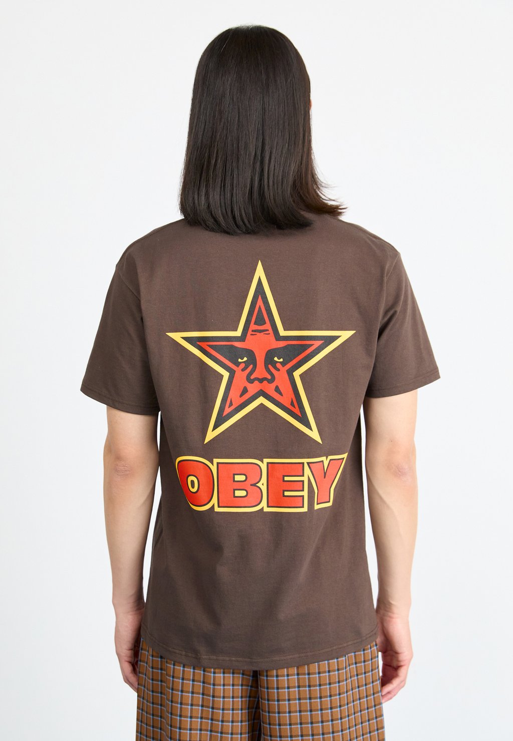 

Футболка с принтом STAR Obey Clothing, темно-коричневый