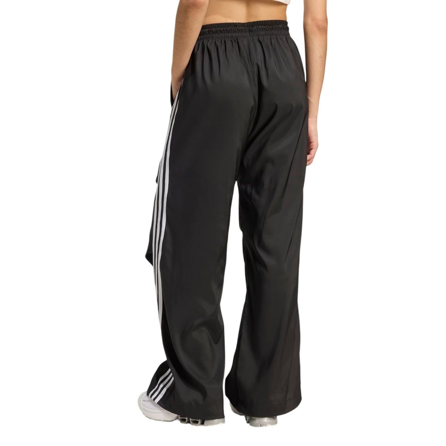 Брюки (WMNS) adidas Adilenium Season 4 Teamgeist Ruffle Track Pants 'Black' — фото 3