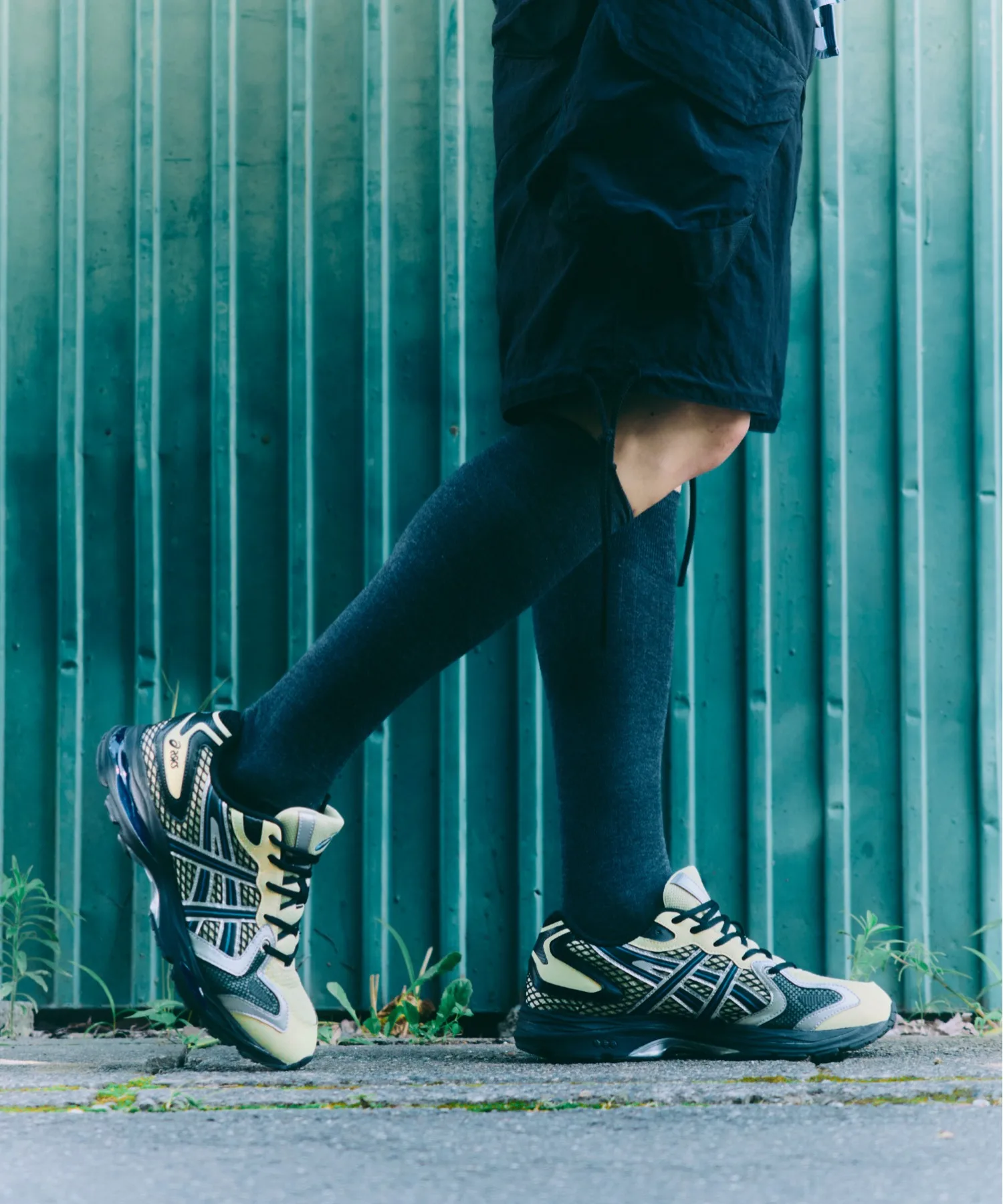 Унисекс кроссовки для спорта ASICS GEL-K1011 жёлто-чёрные